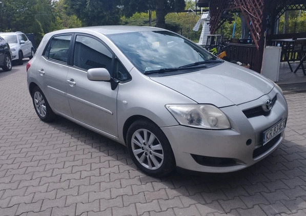 Toyota Auris cena 8500 przebieg: 356000, rok produkcji 2007 z Kraków małe 67